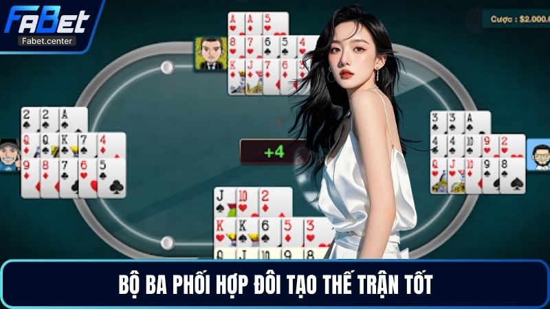 Bộ ba phối hợp đôi tạo thế trận tốt